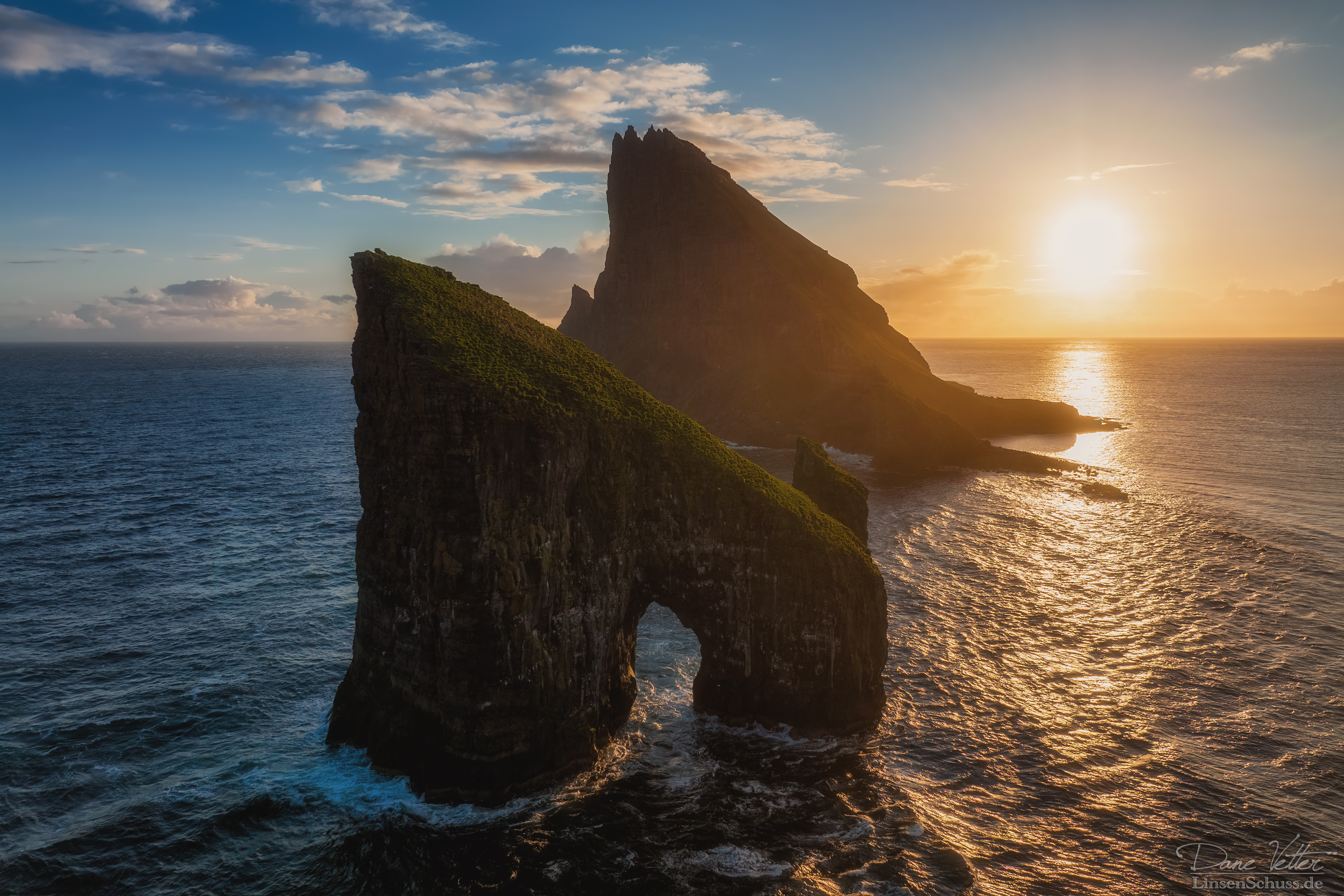 Stóri Drangur bei Sonnenuntergang