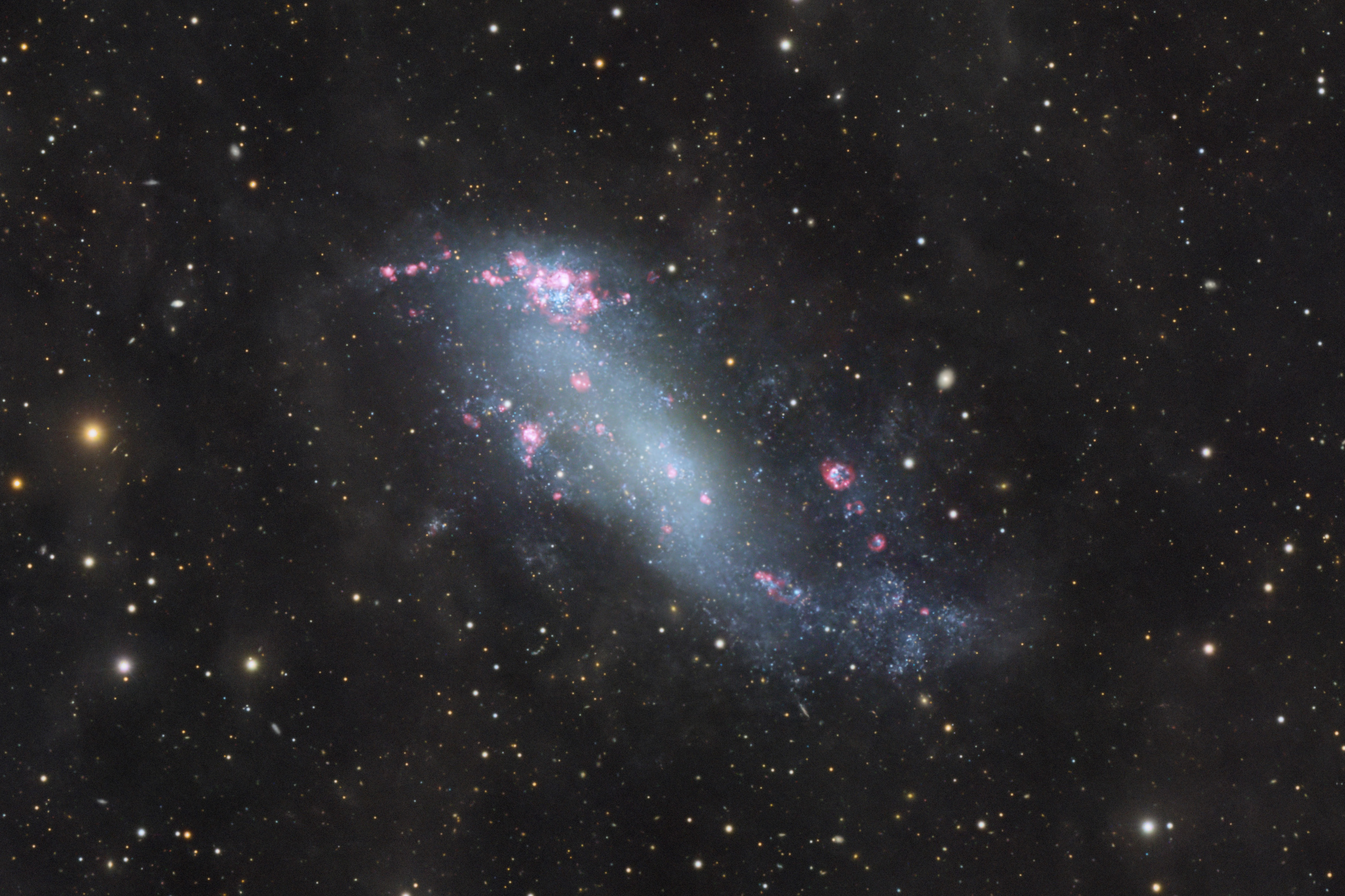 IC 2574 – Eine lichtschwache irreguläre Galaxie
